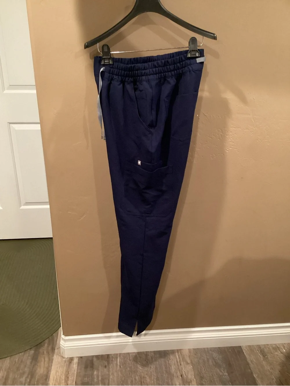 Figs Men's Navy Blue Drawstring Scrub Joggers